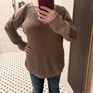 Ambiance Off-the-Shoulder Sweater in Brown Size Large